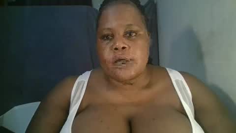 Snapshot of ebony_magixs chatting on 04.01.26 ebony_magixs online show from 04.01.26