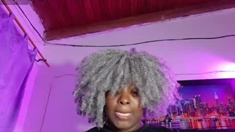 Snapshot of ebony_neighbormoans chatting on 05.23.26 LINA online show from 05.23.26