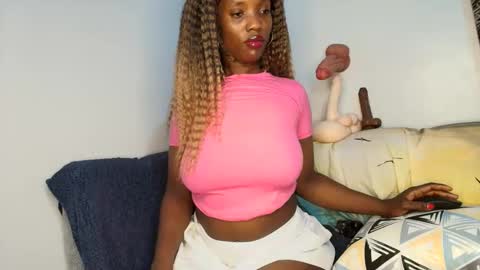 Snapshot of ebonycandymelani chatting on 05.07.26 Ebony Melanie online show from 05.07.26