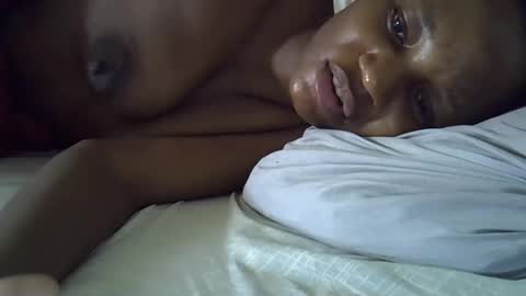 Snapshot of ebonycutegal4 chatting on 04.07.26 MELLEN online show from 04.07.26