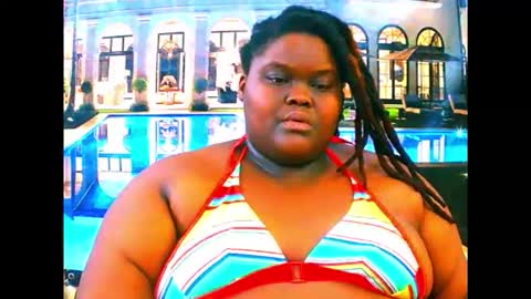 Snapshot of ebonyhotbuns4u2luv chatting on 03.12.26 ebonyhotbuns4u2luv online show from 03.12.26