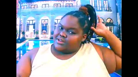 Snapshot of ebonyhotbuns4u2luv chatting on 03.22.26 ebonyhotbuns4u2luv online show from 03.22.26