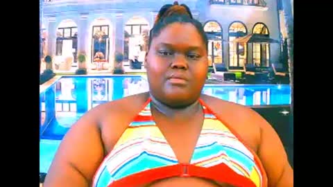 Snapshot of ebonyhotbuns4u2luv chatting on 03.25.26 ebonyhotbuns4u2luv online show from 03.25.26