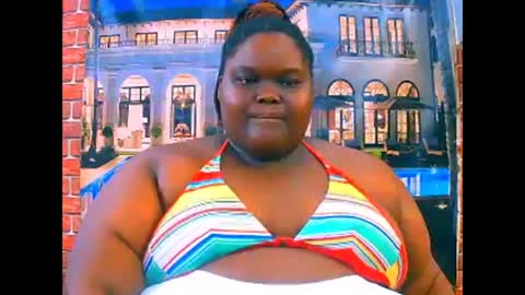 Snapshot of ebonyhotbuns4u2luv chatting on 04.13.26 ebonyhotbuns4u2luv online show from 04.13.26