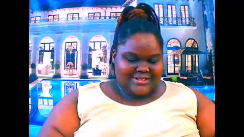 Snapshot of ebonyhotbuns4u2luv chatting on 04.16.26 ebonyhotbuns4u2luv online show from 04.16.26