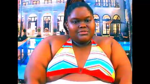 Snapshot of ebonyhotbuns4u2luv chatting on 04.20.26 ebonyhotbuns4u2luv online show from 04.20.26