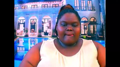 Snapshot of ebonyhotbuns4u2luv chatting on 04.23.26 ebonyhotbuns4u2luv online show from 04.23.26