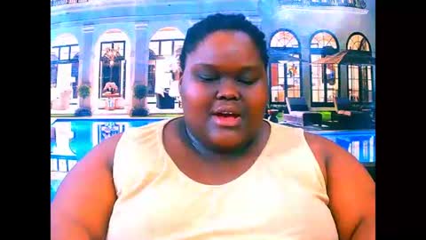 Snapshot of ebonyhotbuns4u2luv chatting on 05.08.26 ebonyhotbuns4u2luv online show from 05.08.26