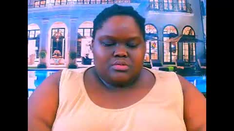 Snapshot of ebonyhotbuns4u2luv chatting on 05.15.26 ebonyhotbuns4u2luv online show from 05.15.26