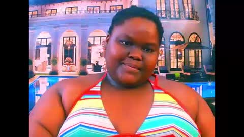 Snapshot of ebonyhotbuns4u2luv chatting on 05.21.26 ebonyhotbuns4u2luv online show from 05.21.26