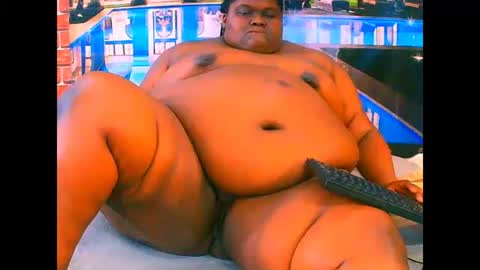 Snapshot of ebonyhotbuns4u2luv chatting on 05.27.26 ebonyhotbuns4u2luv online show from 05.27.26