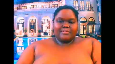 Snapshot of ebonyhotbuns4u2luv chatting on 05.28.26 ebonyhotbuns4u2luv online show from 05.28.26