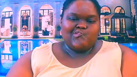 Snapshot of ebonyhotbuns4u2luv chatting on 06.17.26 ebonyhotbuns4u2luv online show from 06.17.26