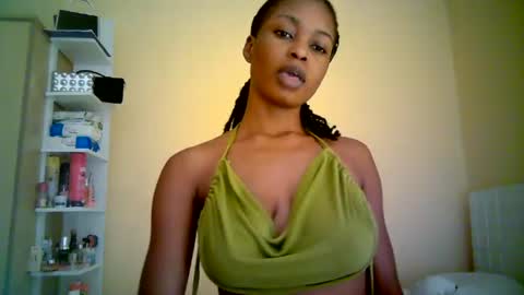 Snapshot of ebonytanqueen chatting on 07.11.26 ebonytanqueen online show from 07.11.26