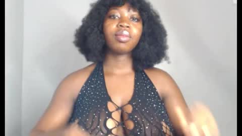 Snapshot of ebonyx_dripqueen chatting on 11.12.25 Loveth online show from 11.12.25