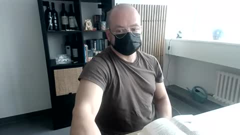 Snapshot of echoesethos chatting on 10.10.25 Echo online show from 10.10.25