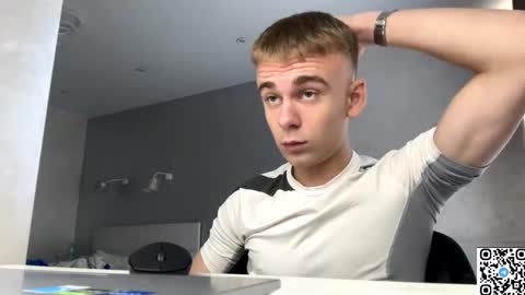 Snapshot of echowraith chatting on 09.26.25 echowraith online show from 09.26.25