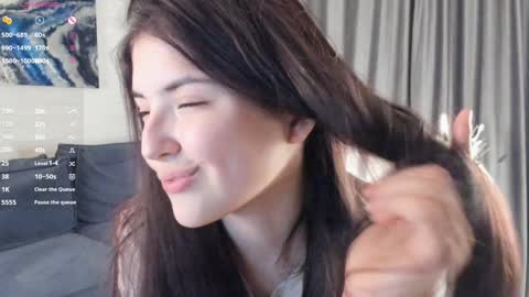 Viola online show from 12.23.24