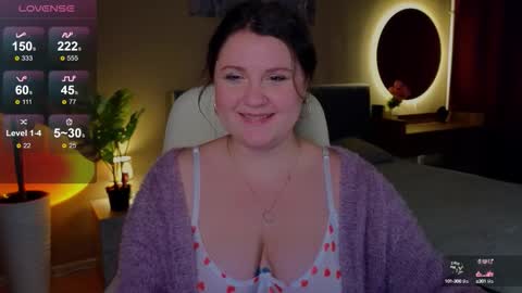 Snapshot of edalyn_af chatting on 10.01.25 online show from 10.01.25