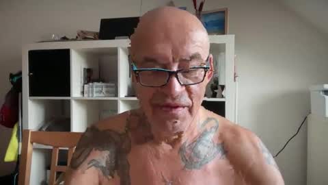 Snapshot of eddelmar chatting on 03.15.26 eddelmar online show from 03.15.26