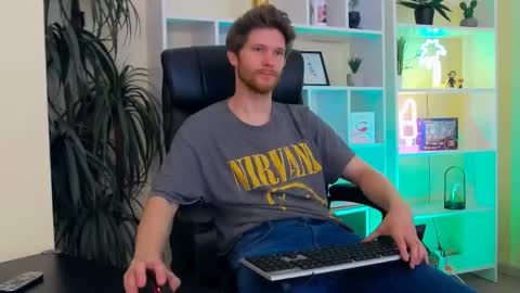 Snapshot of eddie_baker chatting on 05.28.26 eddie_baker online show from 05.28.26