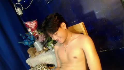 Snapshot of edelcum_xx chatting on 10.28.25 edelcum_xx online show from 10.28.25