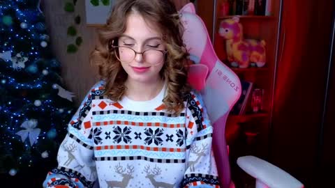 Snapshot of edelinemaher chatting on 01.04.25 Edeline online show from 01.04.25