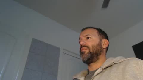 Snapshot of edge_masters chatting on 12.24.24 EdgeM online show from 12.24.24