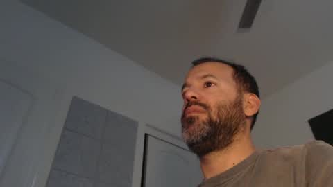 Snapshot of edge_masters chatting on 01.03.25 EdgeM online show from 01.03.25