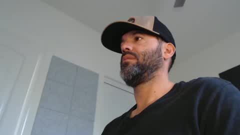 Snapshot of edge_masters chatting on 02.15.25 EdgeM online show from 02.15.25