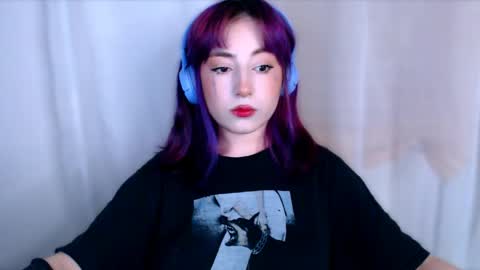 Snapshot of ediefris chatting on 05.01.26 fickle demon made of clumps of matter online show from 05.01.26