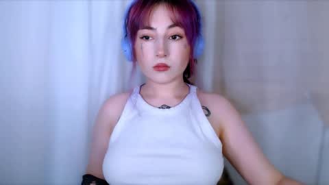 Snapshot of ediefris chatting on 05.07.26 fickle demon made of clumps of matter online show from 05.07.26