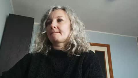 Snapshot of edithmanning chatting on 05.03.26 edithmanning online show from 05.03.26