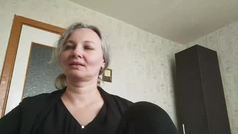 Snapshot of edithmanning chatting on 05.16.26 edithmanning online show from 05.16.26