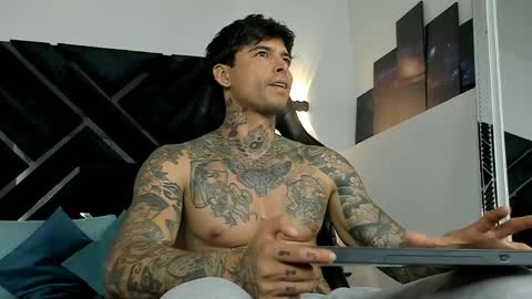 Snapshot of edoardojs chatting on 05.19.26 EdoardoJS online show from 05.19.26