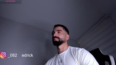 Snapshot of edrick_walton chatting on 01.02.25 edrick online show from 01.02.25