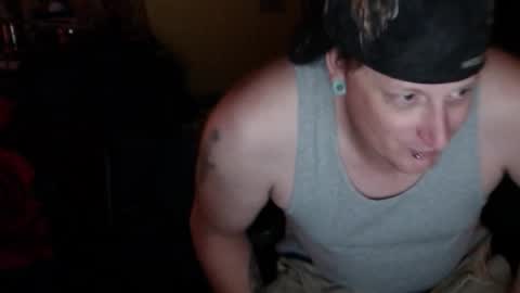 Snapshot of edwardaims_2please chatting on 09.10.25 edwardaims_2please online show from 09.10.25