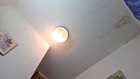 Snapshot of edwardaims_2please chatting on 10.14.25 edwardaims_2please online show from 10.14.25