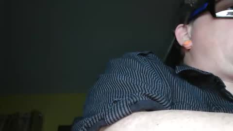 Snapshot of edwardaims_2please chatting on 12.03.25 edwardaims_2please online show from 12.03.25