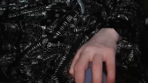 Snapshot of edwardaims_2please chatting on 12.04.25 edwardaims_2please online show from 12.04.25