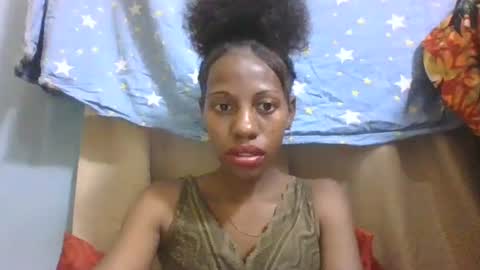 Snapshot of edwige770943 chatting on 04.13.26 edwige770943 online show from 04.13.26