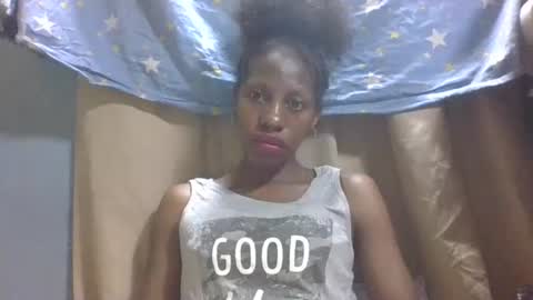 Snapshot of edwige770943 chatting on 04.13.26 edwige770943 online show from 04.13.26