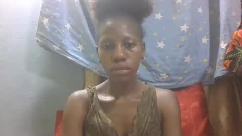 Snapshot of edwige770943 chatting on 04.15.26 edwige770943 online show from 04.15.26