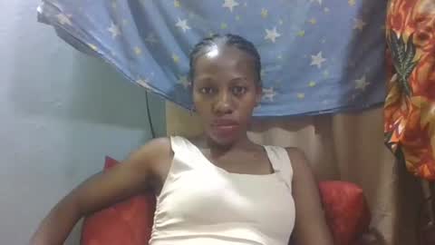 Snapshot of edwige770943 chatting on 04.16.26 edwige770943 online show from 04.16.26