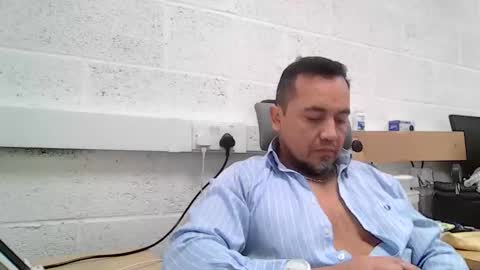 Snapshot of edwill13 chatting on 02.12.26 EdM online show from 02.12.26