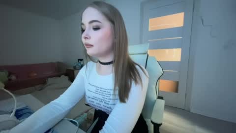 Lili online show from 05.08.26