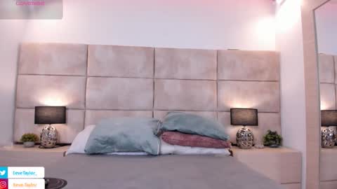 Snapshot of eevee_taylor chatting on 02.18.26 Eevee online show from 02.18.26