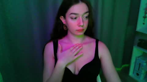 Snapshot of effie_balconii chatting on 03.15.26 effie_balconii online show from 03.15.26