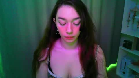 Snapshot of effie_balconii chatting on 03.16.26 effie_balconii online show from 03.16.26