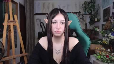 Snapshot of effiemeowley chatting on 04.23.26 effiemeowley online show from 04.23.26
